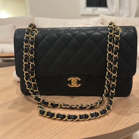 None Handbags - Classic Black Quilted Shoulder Bag with Gold Hardware